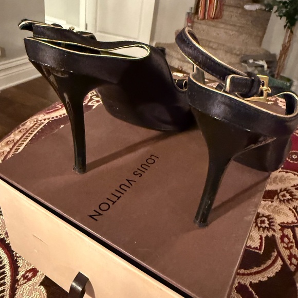 Authentic Louis Vuitton Bee High Heel Sandals 9.5 w/box - Picture 12 of 16